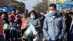 Brasil coronavirus mascarilla