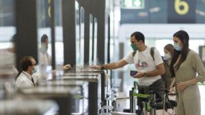 aeropuerto mascarillas coronavirus