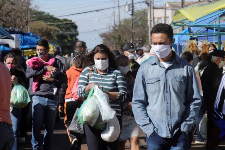 Brasil coronavirus mascarilla