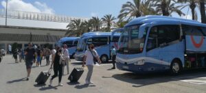 aeropuerto turistas plan piloto autobus TUI turistas plan piloto 15 junio