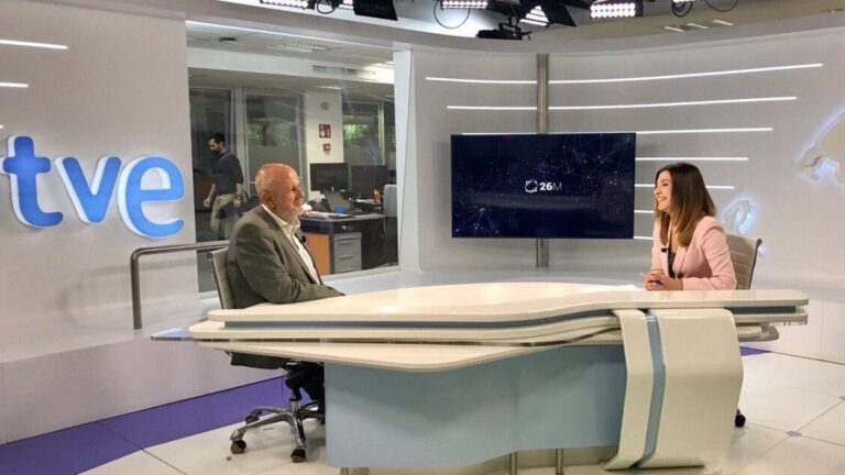 ensenyat mes tve