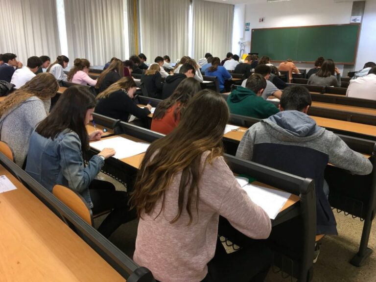 examen estudiantes uib universidad