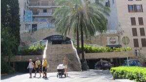 escaleras plaza mayor ramblas