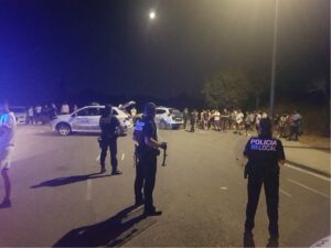 fiesta ilegal policia local