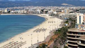 playa de palma sombrillas