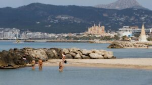 playa catedral palma turistas
