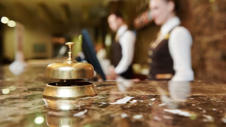 turistas hotel recepcion