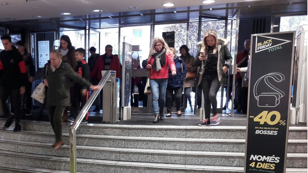 apertura de el corte inglés para el black friday