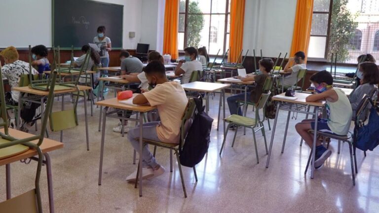 aula-coronavirus-colegio-cole