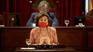 Fina-Santiago-Pilar-Costa-Parlament