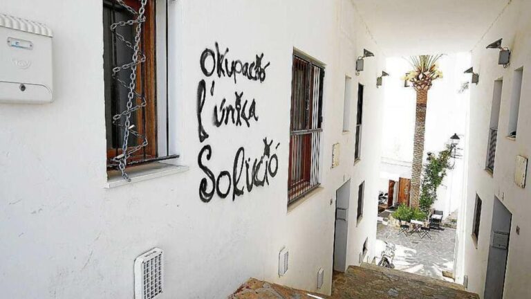 piso ocupado ibiza