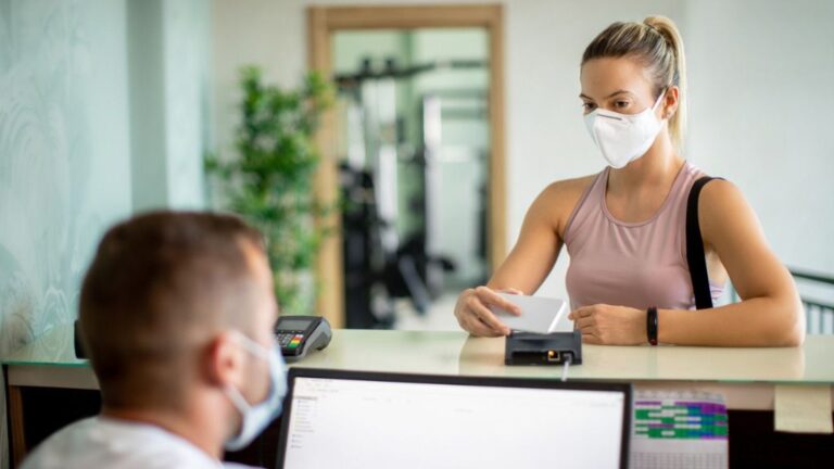 recepcion hotel covid