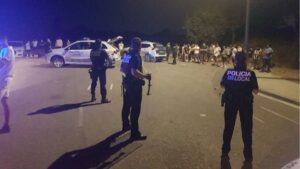 fiesta ilegal policia local