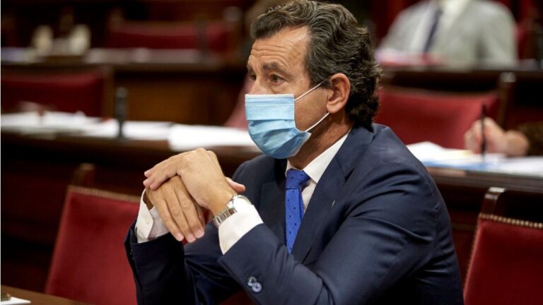 Biel-Company-Parlament