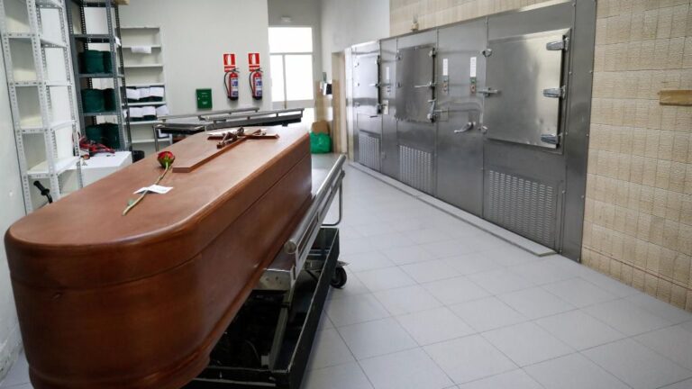 ataud muerto coronavirus