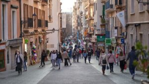 palma-gente-calle-poblacion