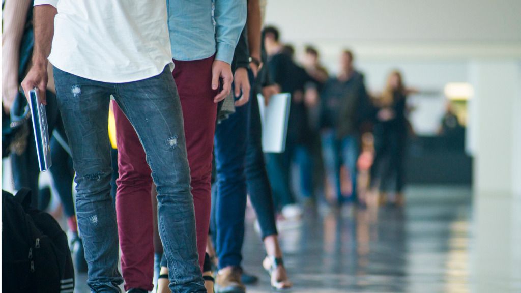 trabajadores oficina empleados