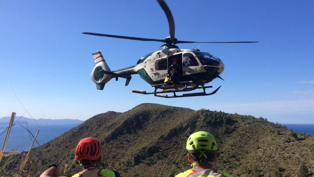 helicoptero guardia civil rescate