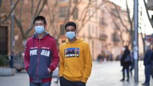 peaton-mascarilla-calle