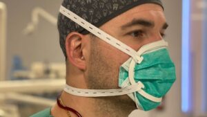 enfermero mascarilla sanitario coronavirus