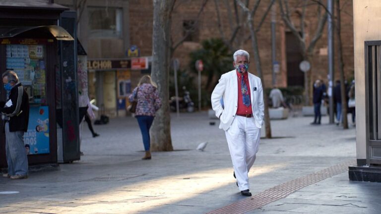 peaton-mascarilla-calle