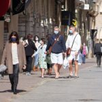 gente-palma-calle-mascarillas
