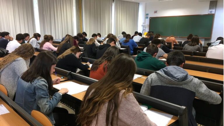 examen estudiantes uib universidad
