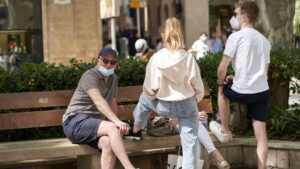 turistas-mascarilla-palma