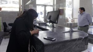 recepcion hotel mascarillas coronavirus