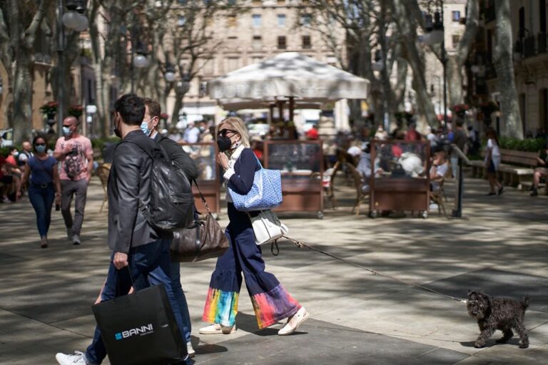 turistas-mascarilla-palma