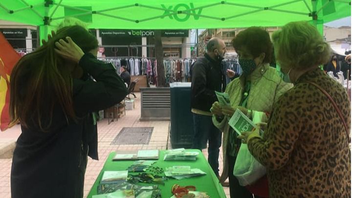 Archivo: carpa de Vox en Llucmajor