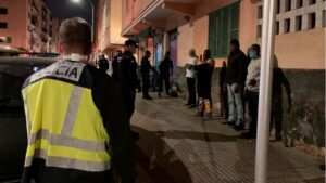 incumplimiento-covid-bar-policia