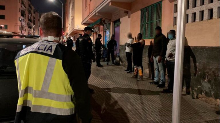 incumplimiento-covid-bar-policia