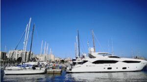 buen tiempo sol yates mar