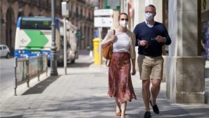 turistas-mascarilla-palma