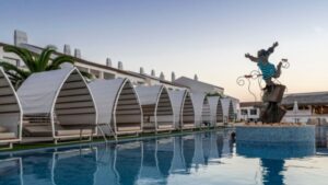 hotel menorca lago resort