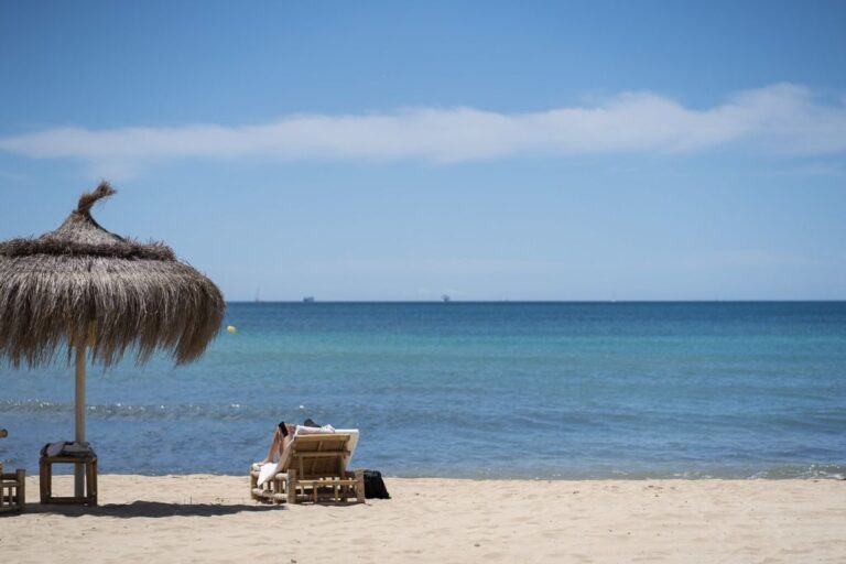 playa-can-pere-antoni-mascarilla-sol-buen-tiempo