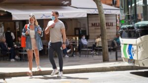 turistas-mascarilla-palma