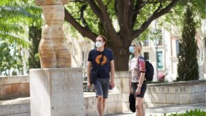 turistas-mascarilla-palma