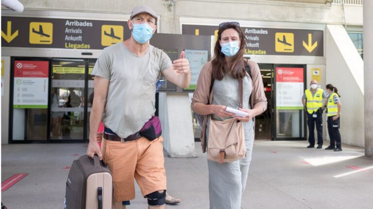 ingleses coronavirus aeropuerto cuantena