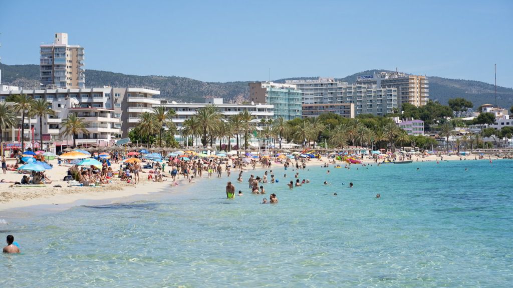 Magaluf - agua - mar - playas - verano - calor - turistas