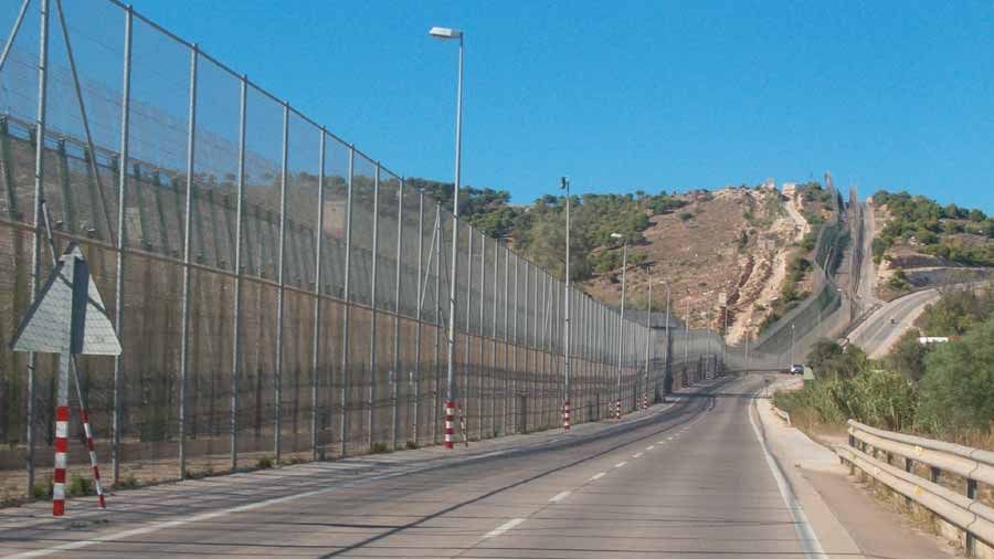 valla melilla inmigrantes