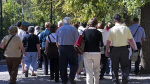 turistas ancianos imserso