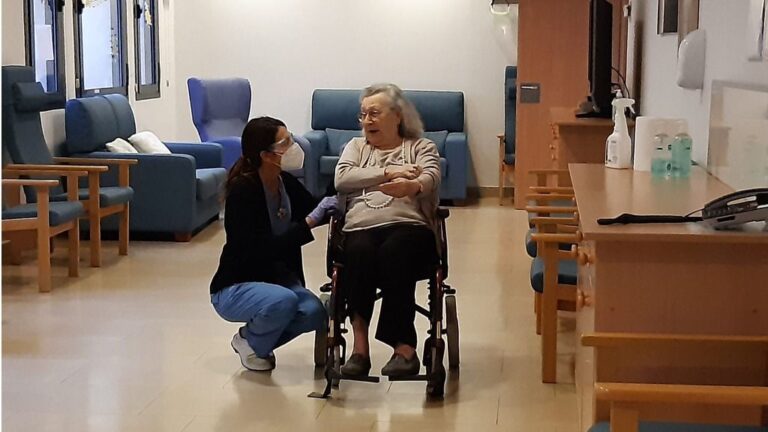 vacuna coronavirus avelina