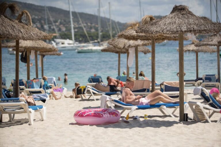 turistas británicos playa