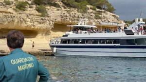 denuncia embarcaci&oacute;n portls vells