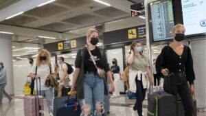 ingleses coronavirus aeropuerto cuantena