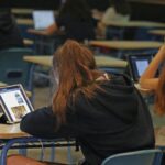 estudiantes alumnos aula colegio