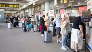 turistas britanicos aeropuerto coronavirus
