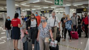 turistas britanicos aeropuerto coronavirus
